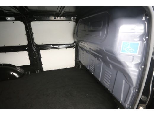 Mercedes Vito 119 CDI Extra Lang 191PK Automaat Airco LED Trekhaak 18"LMV Cruise Camera Navi 3 Persoons ActivLease financial lease