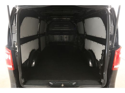 Mercedes Vito 119 CDI Extra Lang 191PK Automaat Airco LED Trekhaak 18"LMV Cruise Camera Navi 3 Persoons ActivLease financial lease