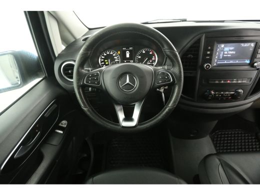 Mercedes Vito 119 CDI Extra Lang 191PK Automaat Airco LED Trekhaak 18"LMV Cruise Camera Navi 3 Persoons ActivLease financial lease