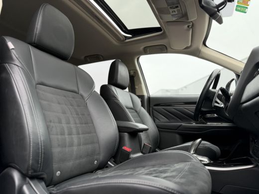 Mitsubishi Outlander 2.4 PHEV Intense+ | Panorama | Apple Carplay | Trekhaak | ActivLease financial lease