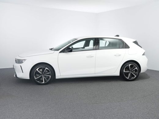 Opel Astra Opel 1.6 Hybrid 180 pk PHEV Edition | Ad. Cruise control  | Parkeersensoren V+A | DAB | Apple Car... ActivLease financial lease
