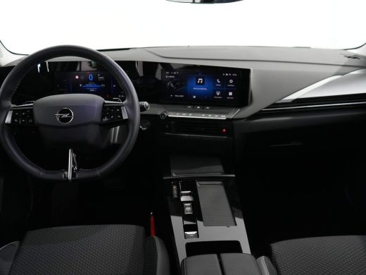 Opel Astra Opel 1.6 Hybrid 180 pk PHEV Edition | Ad. Cruise control  | Parkeersensoren V+A | DAB | Apple Car... ActivLease financial lease