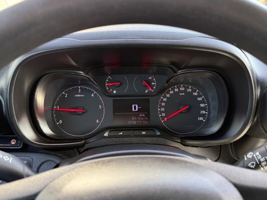 Opel Combo 1.6D 100 PK / L2H1 / 1e EIG. / INRICHTING / AIRCO / CRUISE / NAVI / CARPLAY ActivLease financial lease