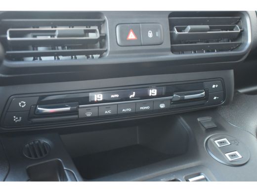 Opel Combo Electric Opel 136 L1 50kWh 3 Fase | Betimmering | Navigatie | LED-Matrix | Adaptive Cruise | Achteruitrijc... ActivLease financial lease