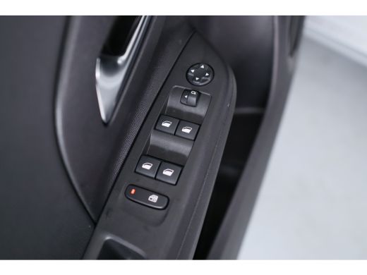 Opel Corsa 1.2 100pk Elegance | Climate Control | Parkeersensoren | Led | Cruise Control | Apple Carplay & A... ActivLease financial lease
