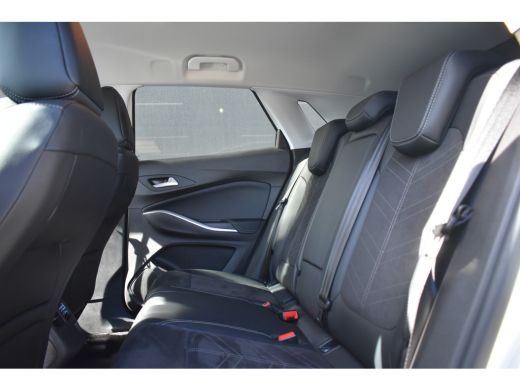 Opel Grandland Opel 1.2 Turbo Ultimate 130pk Automaat | LED-Adaptive | Stuur/Stoelverwarming | Adaptive Cruise |... ActivLease financial lease