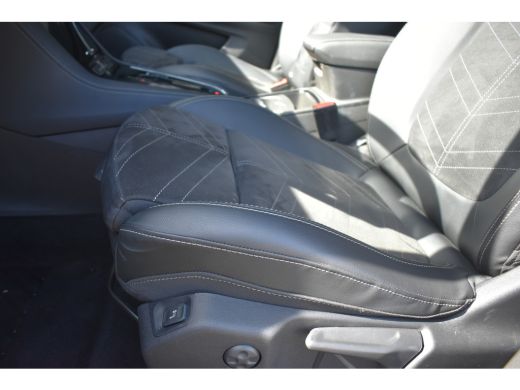 Opel Grandland Opel 1.2 Turbo Ultimate 130pk Automaat | LED-Adaptive | Stuur/Stoelverwarming | Adaptive Cruise |... ActivLease financial lease