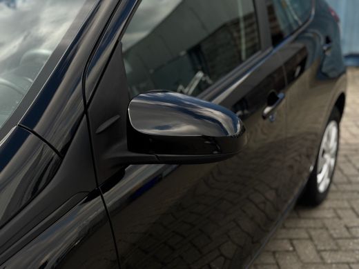 Peugeot 108 Peugeot Active Zwart | Airco | Bluetooth telefoonvoorbereiding | Elektrische ramen voor ActivLease financial lease