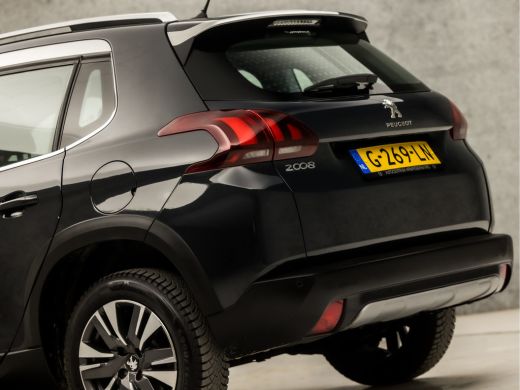 Peugeot 2008 1.2 PureTech Sport Automaat (APPLE CARPLAY, NAVIGATIE, CLIMATE, LEDER, CRUISE, SPORTSTOELEN, PARK... ActivLease financial lease