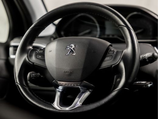 Peugeot 2008 1.2 PureTech Sport Automaat (APPLE CARPLAY, NAVIGATIE, CLIMATE, LEDER, CRUISE, SPORTSTOELEN, PARK... ActivLease financial lease