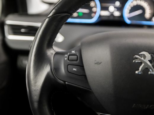 Peugeot 2008 1.2 PureTech Sport Automaat (APPLE CARPLAY, NAVIGATIE, CLIMATE, LEDER, CRUISE, SPORTSTOELEN, PARK... ActivLease financial lease