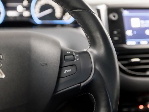 Peugeot 2008 1.2 PureTech Sport Automaat (APPLE CARPLAY, NAVIGATIE, CLIMATE, LEDER, CRUISE, SPORTSTOELEN, PARK... ActivLease financial lease