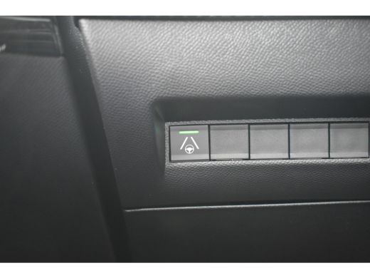 Peugeot 2008 1.2 Hybrid 136 GT Automaat | Navigatie | Sportstoelen | Achteruitrijcamera | Sfeerverlichting | C... ActivLease financial lease