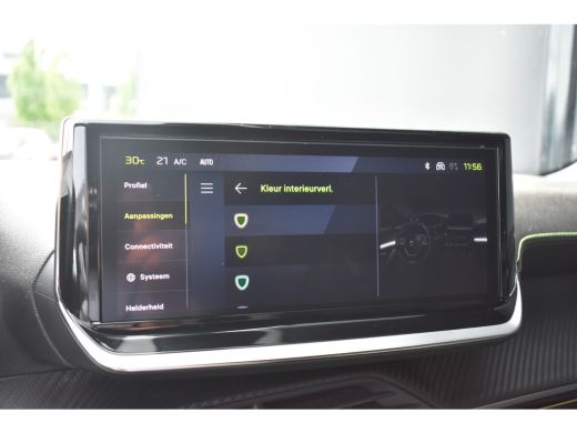 Peugeot 2008 1.2 Hybrid 136 GT Automaat | Navigatie | Sportstoelen | Achteruitrijcamera | Sfeerverlichting | C... ActivLease financial lease