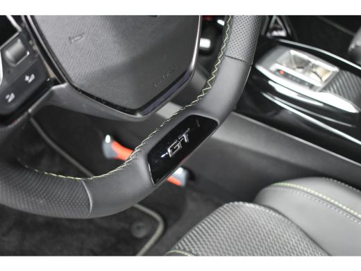Peugeot 2008 1.2 Hybrid 136 GT Automaat | Navigatie | Sportstoelen | Achteruitrijcamera | Sfeerverlichting | C... ActivLease financial lease