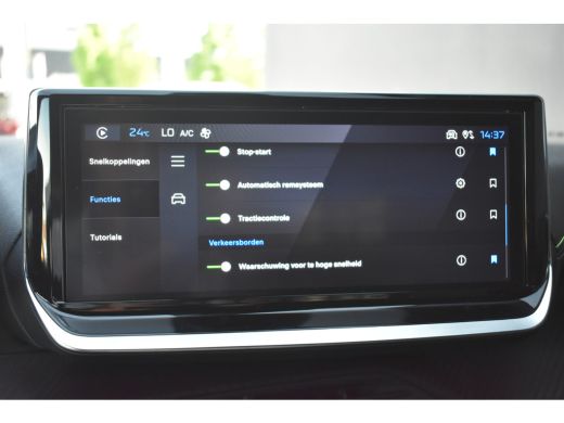 Peugeot 2008 1.2 Hybrid 136 GT Automaat | Navigatie | Sportstoelen | Climate Control | Full-LED | Sfeerverlich... ActivLease financial lease