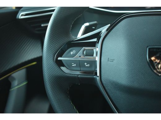 Peugeot 2008 1.2 Hybrid 136 GT Automaat | Navigatie | Sportstoelen | Climate Control | Full-LED | Sfeerverlich... ActivLease financial lease