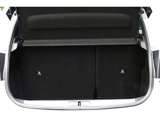 Peugeot 208 Peugeot 1.2 PURETECH 130PK GT PACK AUTOMAAT / NAVI / CLIMA / PDC / 17"LMV / CAMERA / PARELMOER / ... ActivLease financial lease