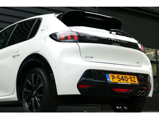 Peugeot 208 Peugeot 1.2 PURETECH 130PK GT PACK AUTOMAAT / NAVI / CLIMA / PDC / 17"LMV / CAMERA / PARELMOER / ... ActivLease financial lease