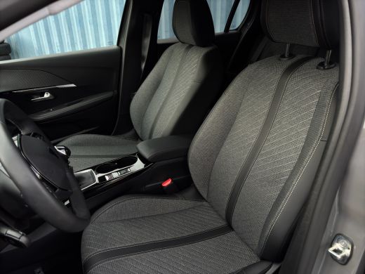 Peugeot 208 Peugeot Allure 100pk | Achterspoiler | Achteruitrijcamera | Apple Carplay/Android Auto|telefoonin... ActivLease financial lease