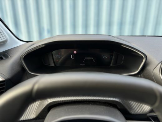Peugeot 208 Peugeot Allure 100pk | Achterspoiler | Achteruitrijcamera | Apple Carplay/Android Auto|telefoonin... ActivLease financial lease