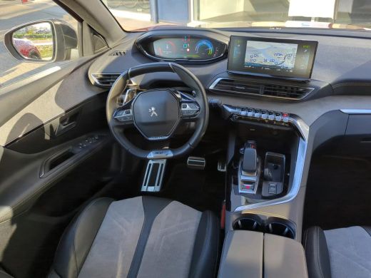 Peugeot 3008 Peugeot 1.6 HYbrid 225 GT Automaat | Leder | Afn. Trekhaak | Stoelverwarming | Adaptive Cruise | ... ActivLease financial lease