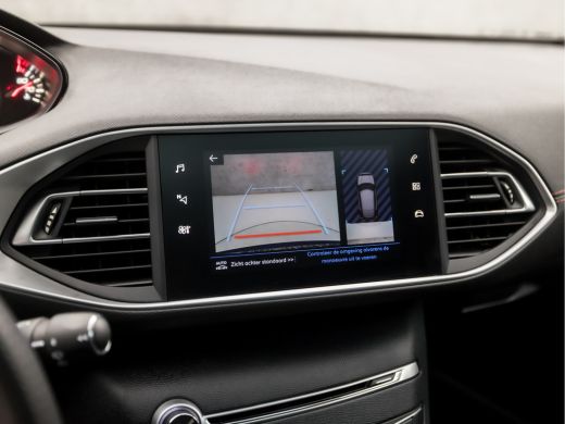 Peugeot 308 1.2 PureTech GT-Line Automaat (PANORAMADAK, APPLE CARPLAY, LEDER, DENON AUDIO, SPORTSTOELEN, LED ... ActivLease financial lease