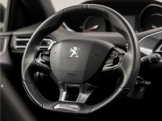 Peugeot 308 1.2 PureTech GT-Line Automaat (PANORAMADAK, APPLE CARPLAY, LEDER, DENON AUDIO, SPORTSTOELEN, LED ... ActivLease financial lease