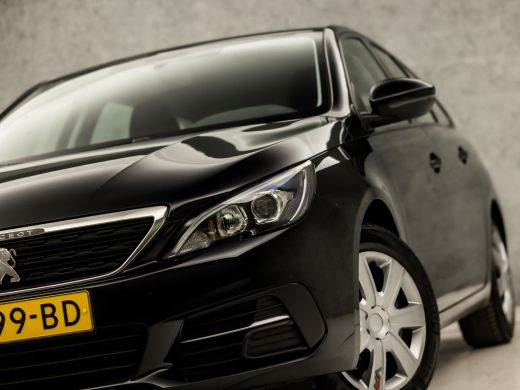Peugeot 308 SW 1.2 PureTech Sport (APPLE CARPLAY, GROOT NAVI, CRUISE, SPORTSTOELEN, BLUETOOTH, NIEUWE APK, NI... ActivLease financial lease