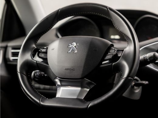 Peugeot 308 SW 1.2 PureTech Sport (APPLE CARPLAY, GROOT NAVI, CRUISE, SPORTSTOELEN, BLUETOOTH, NIEUWE APK, NI... ActivLease financial lease