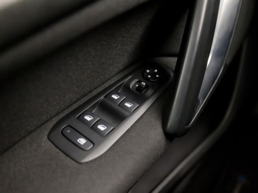 Peugeot 308 SW 1.2 PureTech Sport (APPLE CARPLAY, GROOT NAVI, CRUISE, SPORTSTOELEN, BLUETOOTH, NIEUWE APK, NI... ActivLease financial lease
