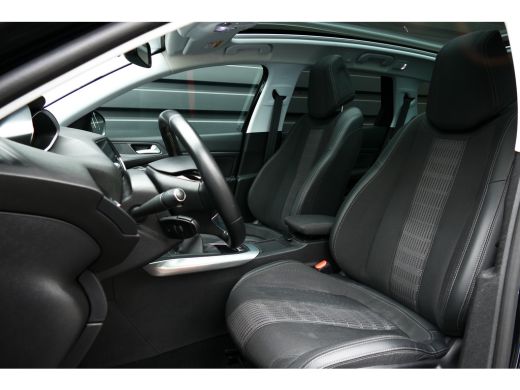 Peugeot 308 SW Peugeot 1.2 PURETECH 130PK ALLURE / NAVI / LED / CLIMA / PDC / 16"LMV / CAMERA / PANO.DAK / TR... ActivLease financial lease