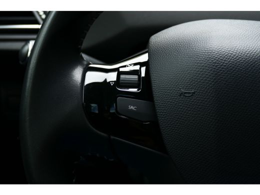 Peugeot 308 SW Peugeot 1.2 PURETECH 130PK ALLURE / NAVI / LED / CLIMA / PDC / 16"LMV / CAMERA / PANO.DAK / TR... ActivLease financial lease