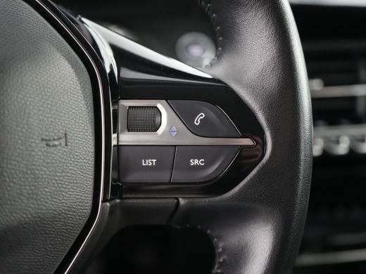 Peugeot e-2008 Peugeot EV Allure Pack 50 kWh | Achteruitrijcamera | Airco (automatisch) | Keyless start ActivLease financial lease