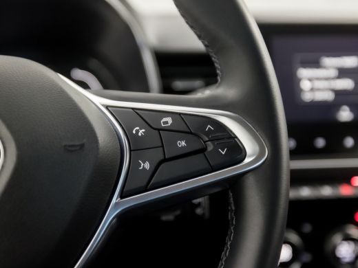 Renault Clio 1.0 TCe Sport (APPLE CARPLAY, GROOT NAVI, VIRTUAL COCKPIT, KEYLESS, CLIMATE, LED KOPLAMPEN, SPORT... ActivLease financial lease