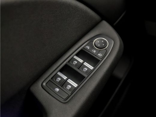 Renault Clio 1.0 TCe Sport (APPLE CARPLAY, GROOT NAVI, VIRTUAL COCKPIT, KEYLESS, CLIMATE, LED KOPLAMPEN, SPORT... ActivLease financial lease