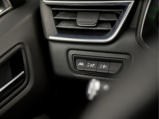 Renault Clio 1.0 TCe Sport (APPLE CARPLAY, GROOT NAVI, VIRTUAL COCKPIT, KEYLESS, CLIMATE, LED KOPLAMPEN, SPORT... ActivLease financial lease