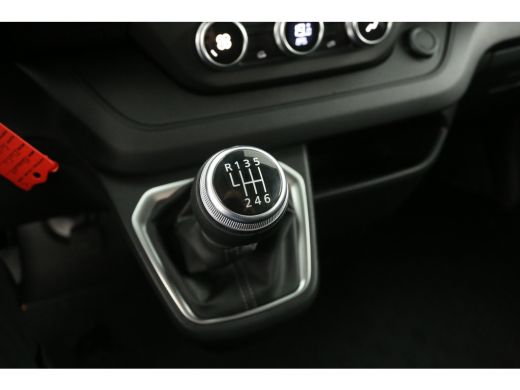 Renault Trafic 2.0 Blue dCi T29 L2H1 | BPM VRIJ | Dubbele Cabine | 5 Persoons | Airco Camera Cruise Carplay Trek... ActivLease financial lease
