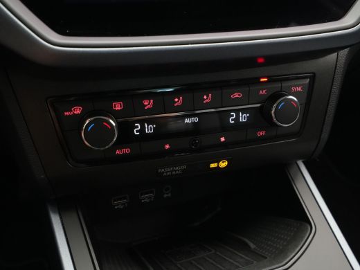 Seat Arona 1.0 TSI Style Business Intense Navigatie Camera Clima Keyless ActivLease financial lease