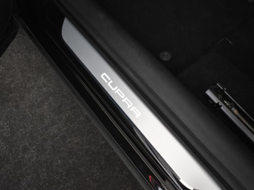 Seat Formentor 1.4 e-Hybrid VZ Performance 245pk | Panorama dak | Keyless | Dodehoekdetectie | 360 camera | Navi... ActivLease financial lease