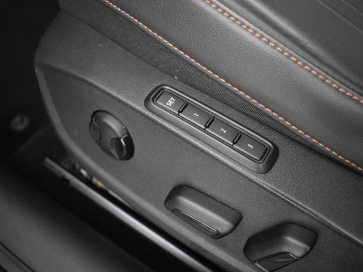 Seat Formentor 1.4 e-Hybrid VZ Performance 245pk | Panorama dak | Keyless | Dodehoekdetectie | 360 camera | Navi... ActivLease financial lease