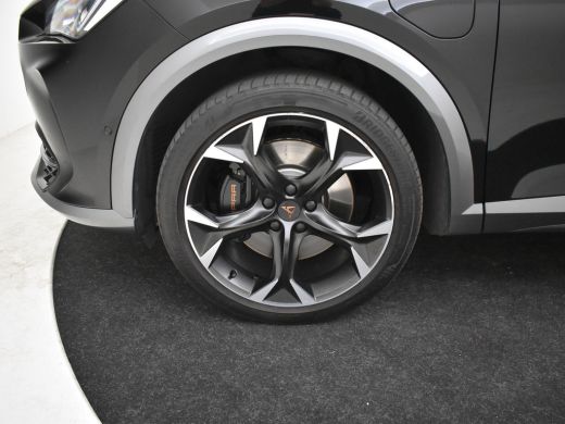 Seat Formentor 1.4 e-Hybrid VZ Performance 245pk | Panorama dak | Keyless | Dodehoekdetectie | 360 camera | Navi... ActivLease financial lease