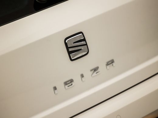 Seat Ibiza 1.0 TSI Intense Sport (SCHUIFDAK, APPLE CARPLAY, GROOT NAVI, CLIMATE, CAMERA, SPORTSTOELEN, LM VE... ActivLease financial lease