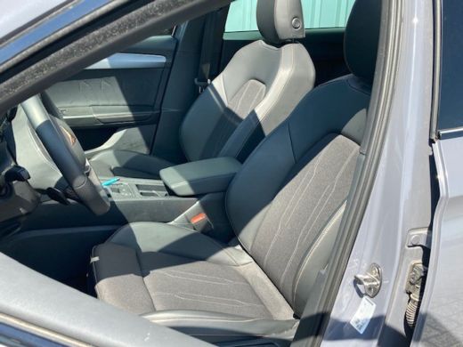 Seat Leon Sportstourer 1.5 eTSI MHEV  Business edition plus  150pk | Panorama dak | Dodehoekdetectie | Beats audio | Ada... ActivLease financial lease