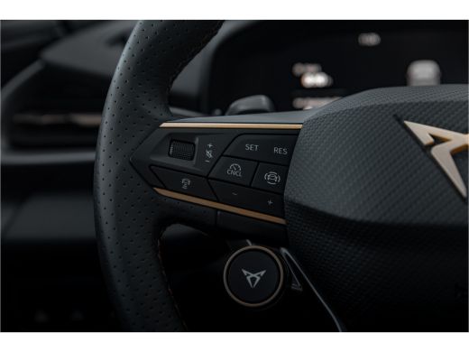 CUPRA Terramar 1.5TSI 272pk e-Hybrid VZ America's CUP | Panoramadak | Lederen bekleding | Trekhaak | Performance... ActivLease financial lease