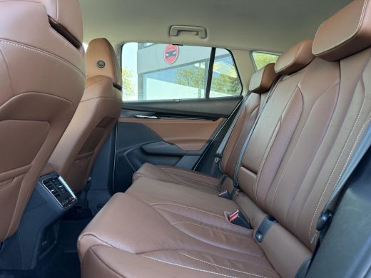 Skoda Enyaq iV 60 kWh Navi | Leder | Camera | ActivLease financial lease