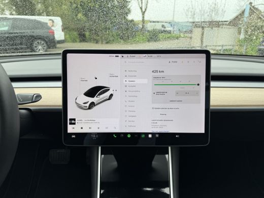 Tesla Model 3 Long Range AWD Dual | Autopilot | Panorama | Leder | ActivLease financial lease