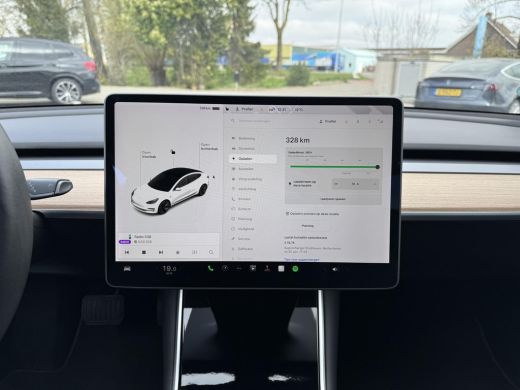 Tesla Model 3 Range Plus | Autopilot | Panorama | Leder | Navi | Autopilot | Panorama | Leder | ActivLease financial lease