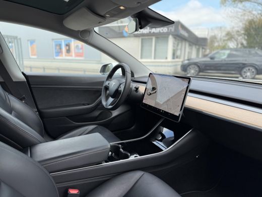 Tesla Model 3 Range Plus | Autopilot | Panorama | Leder | Navi | Autopilot | Panorama | Leder | ActivLease financial lease