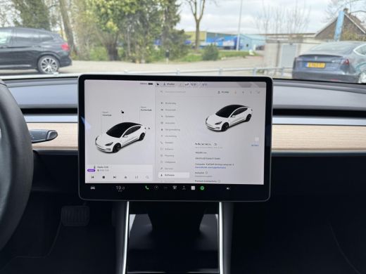 Tesla Model 3 Range Plus | Autopilot | Panorama | Leder | Navi | Autopilot | Panorama | Leder | ActivLease financial lease